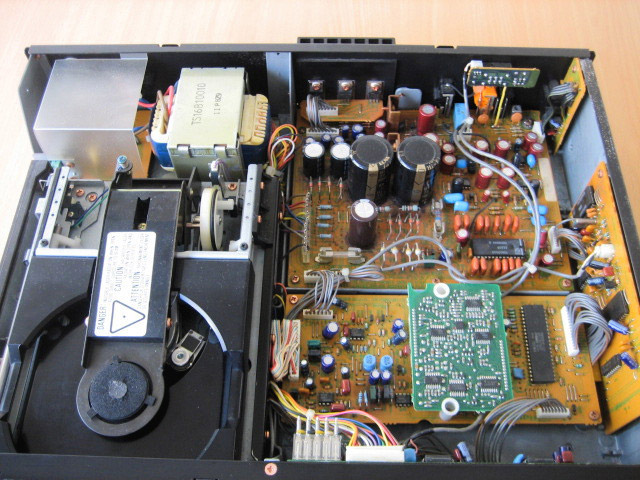 [Image: marantz-cd94-inside.jpg]