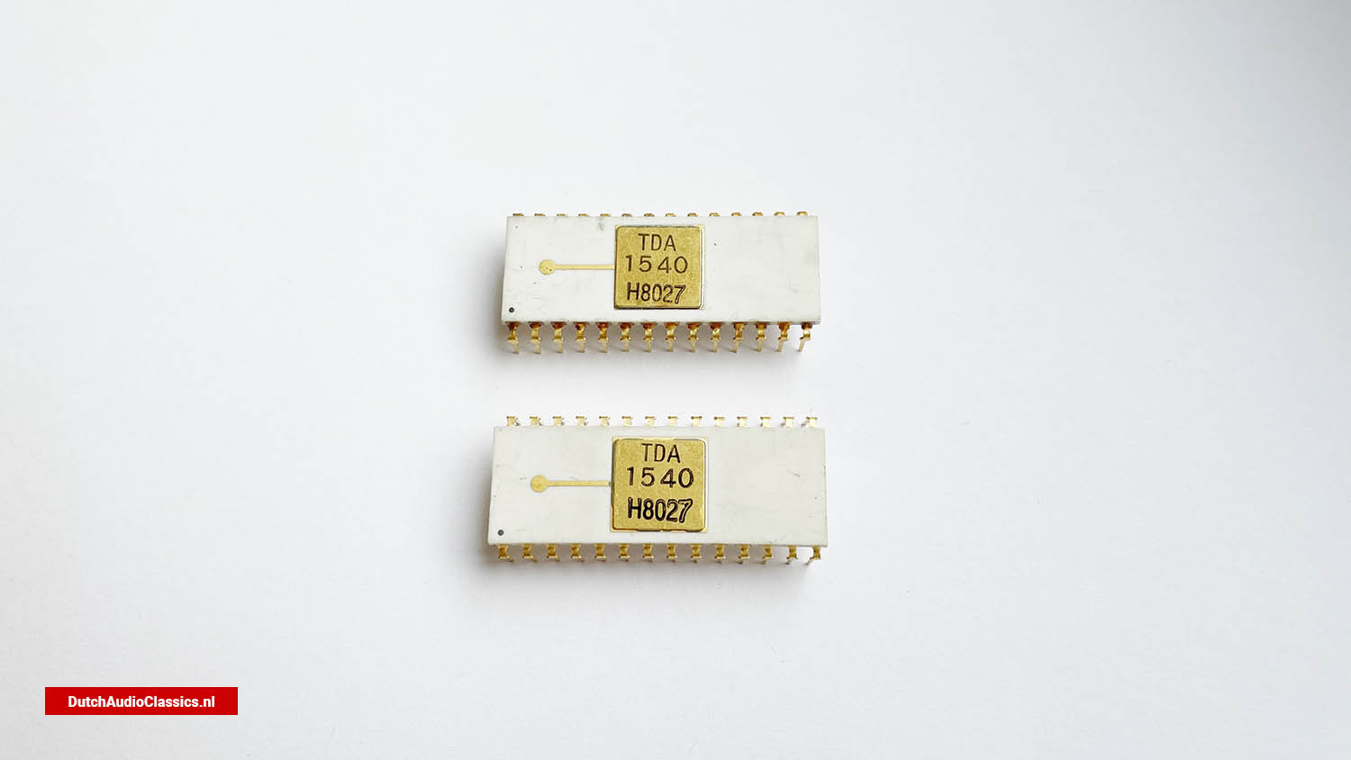 For sale NOS Philips TDA1540 H8027 white ceramic - DutchAudioClassics.nl