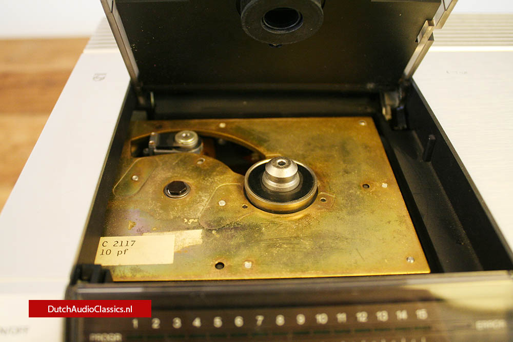 Philips CD100 prototype cdplayer nr.29