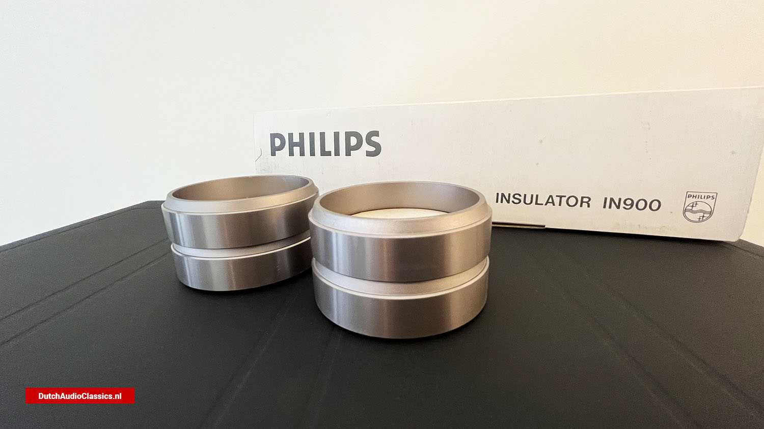 Philips IN900 insulator