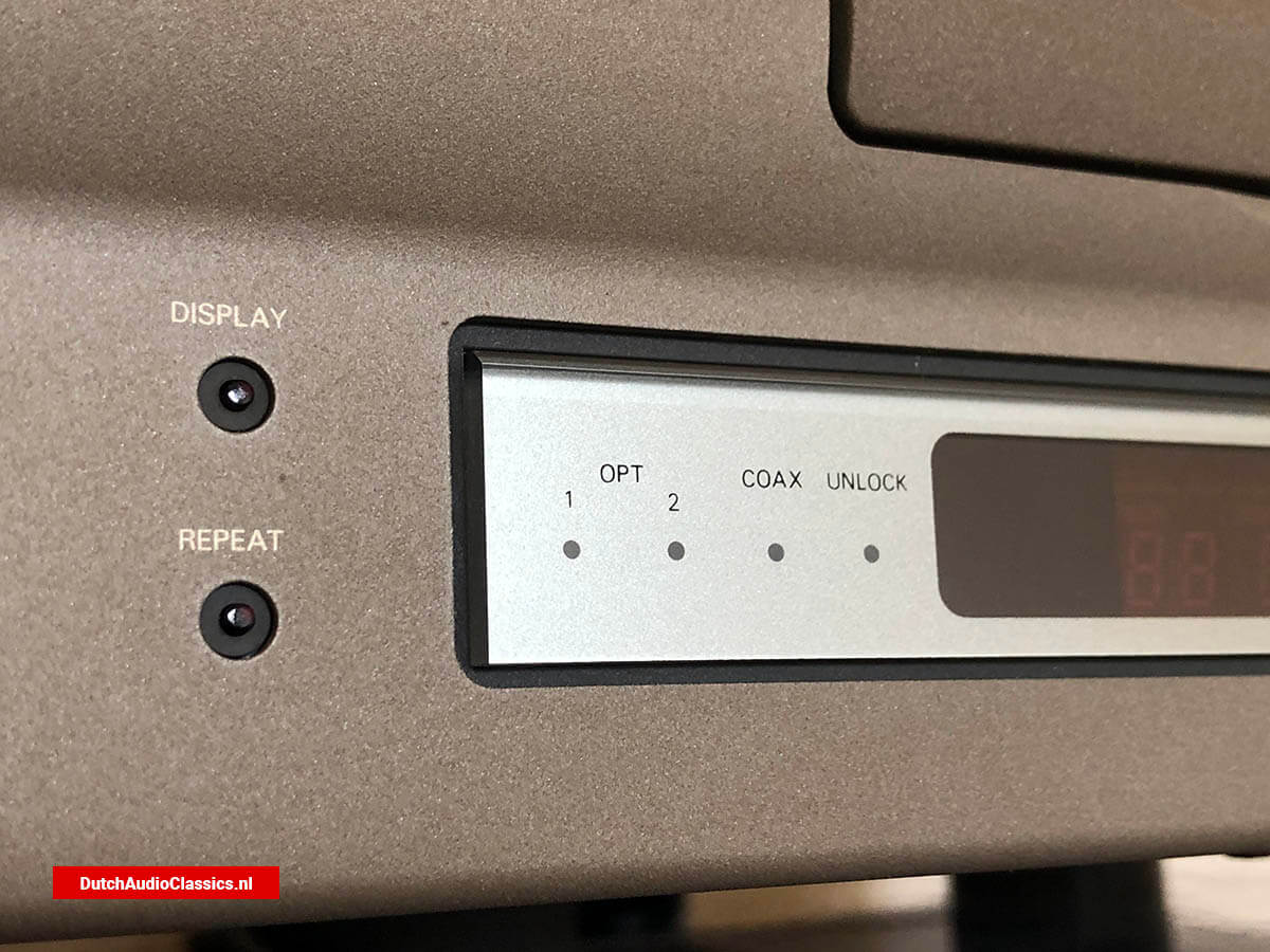 Philips LHH300R cdplayer - TDA1547 DAC7 - DF7 - CDM9