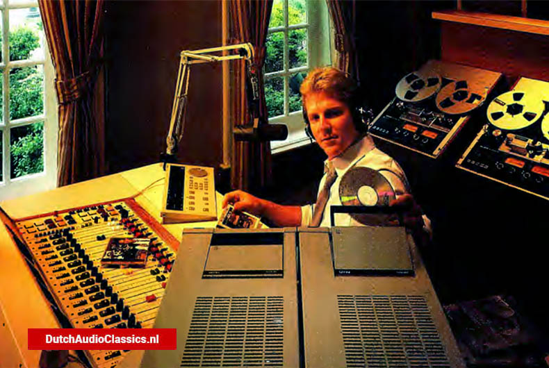 Philips LHH2000 broadcast cdplayer - studio photo