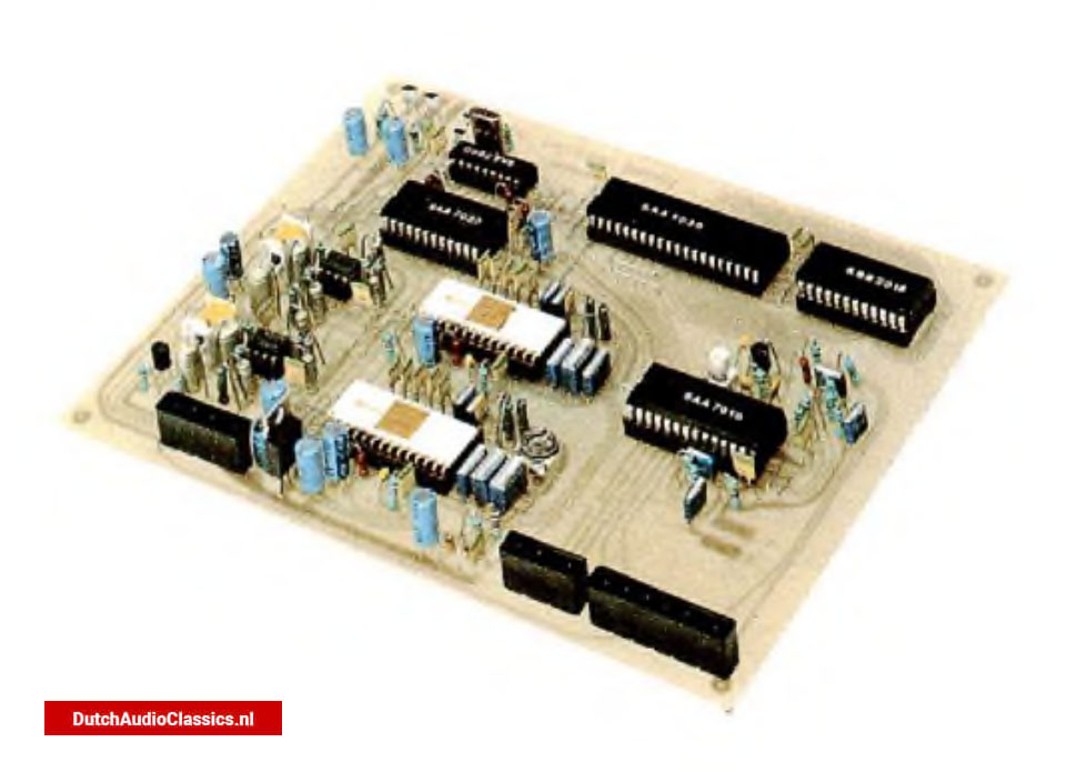 Philips TDA1540 - Layout of the 3.0 x 3.4mm Philips TDA1540 chip