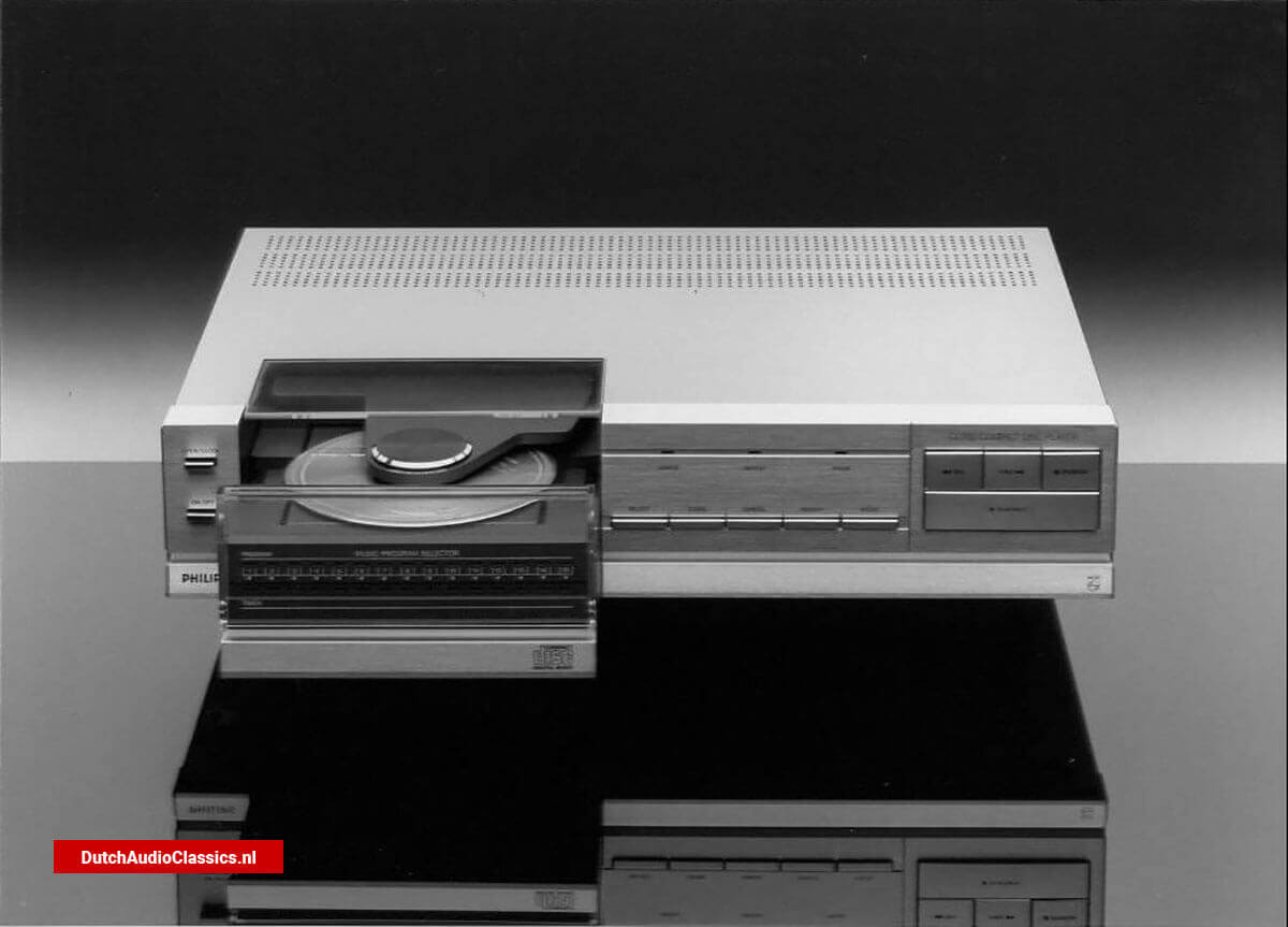 Cd c. Philips cd100. Philips cd101. Компакт диск Philips 1979. Sony Philips CD.