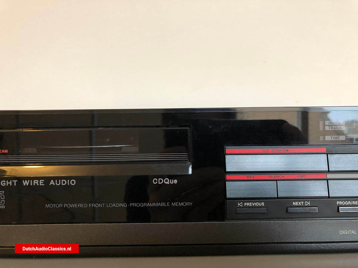 Straight Wire Audio CDQue broadcast cdplayer