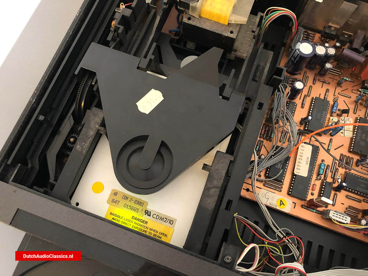 Straight Wire Audio CDQue broadcast cdplayer