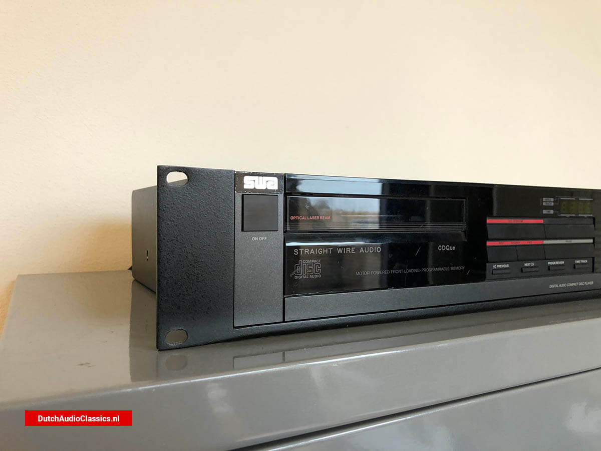 Straight Wire Audio CDQue broadcast cdplayer